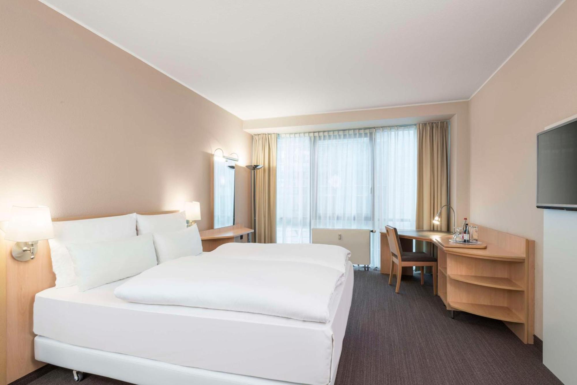 Nh Duesseldorf City Exterior photo